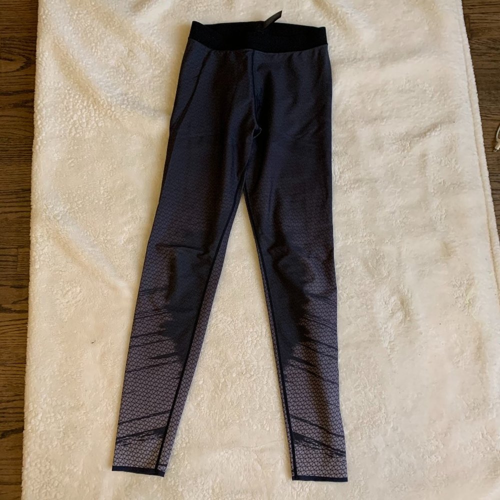 Ultracor grey patterned performance leggin…